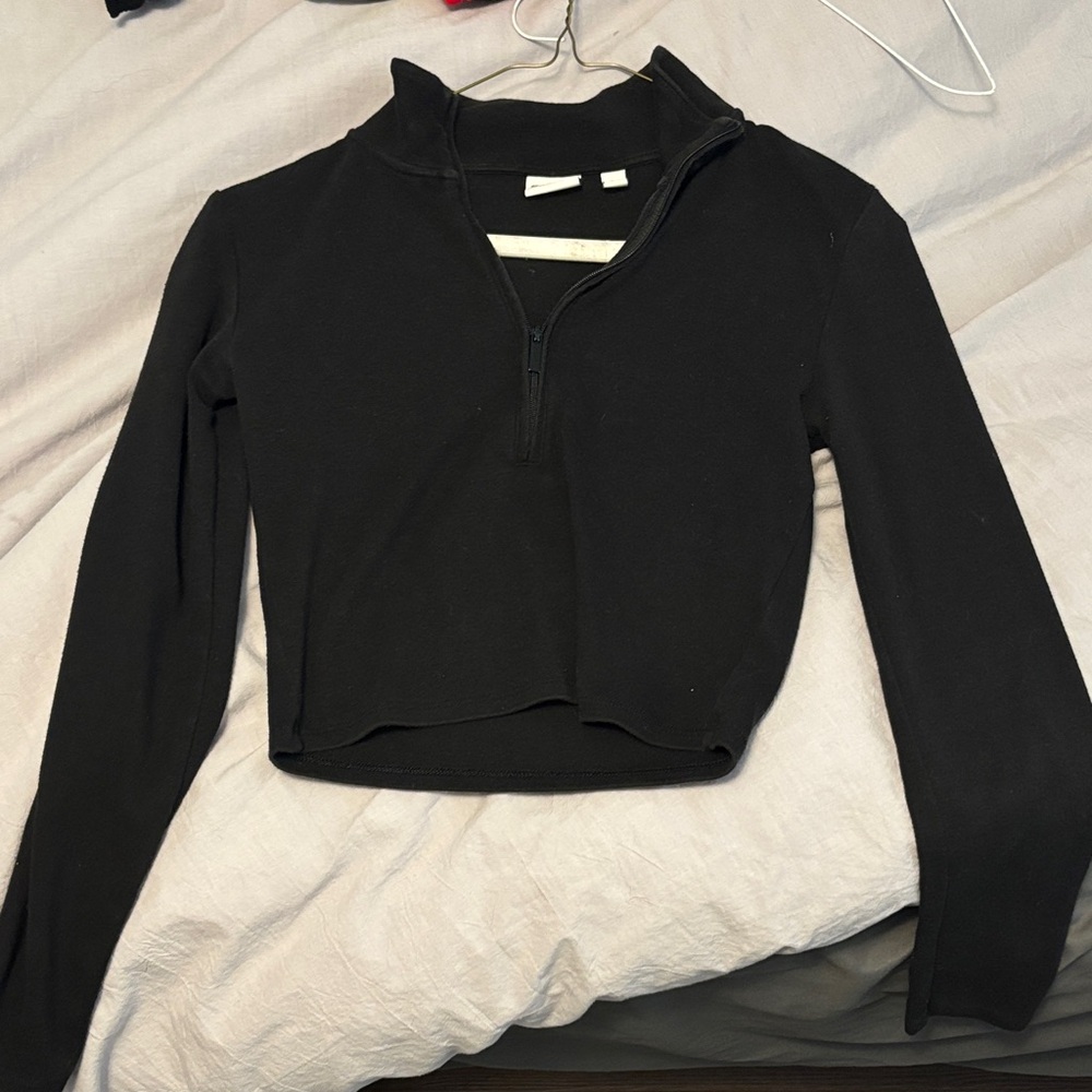 Women's Black Half-Zip Long Sleeve Cropped Tee